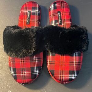 Ladies Victoria's Secret Satin/Fur Plaid Slippers‎ - NWOT
